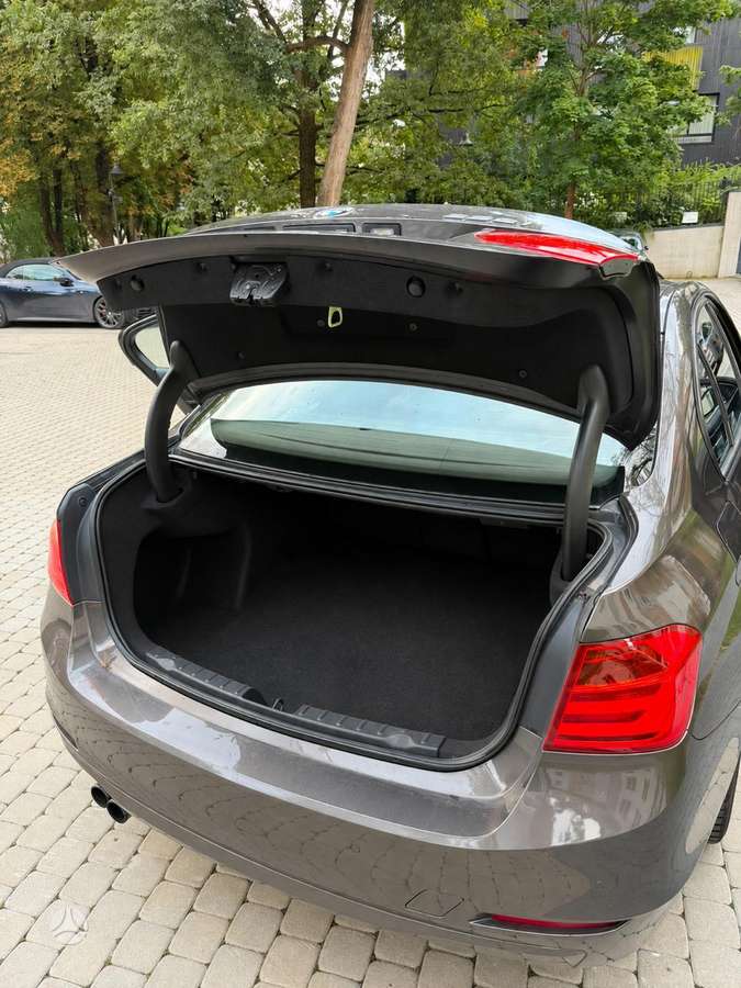 BMW 328, 2.0 l., Седан