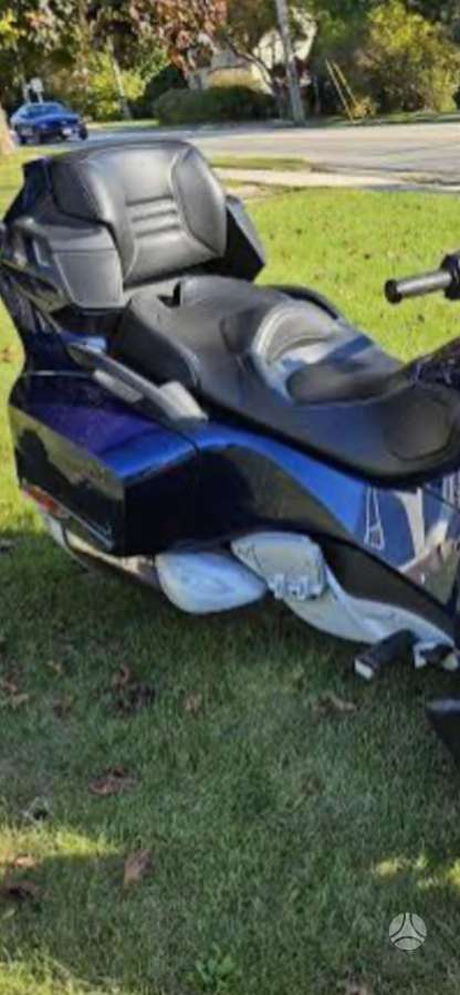 Can-Am Spyder, трициклы