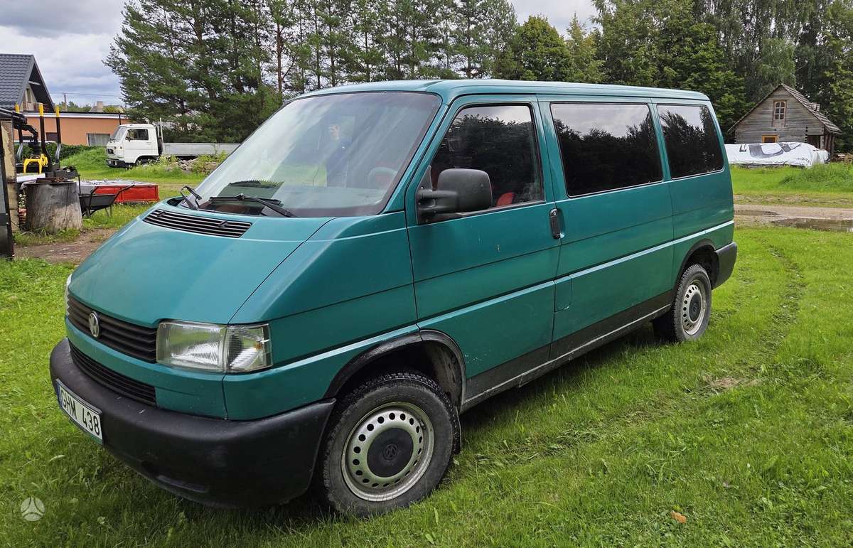 Volkswagen Transporter - 1