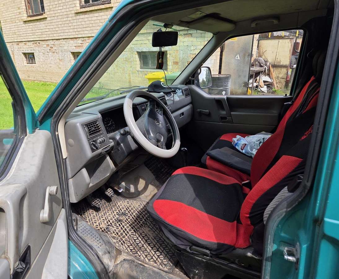Volkswagen Transporter - 5