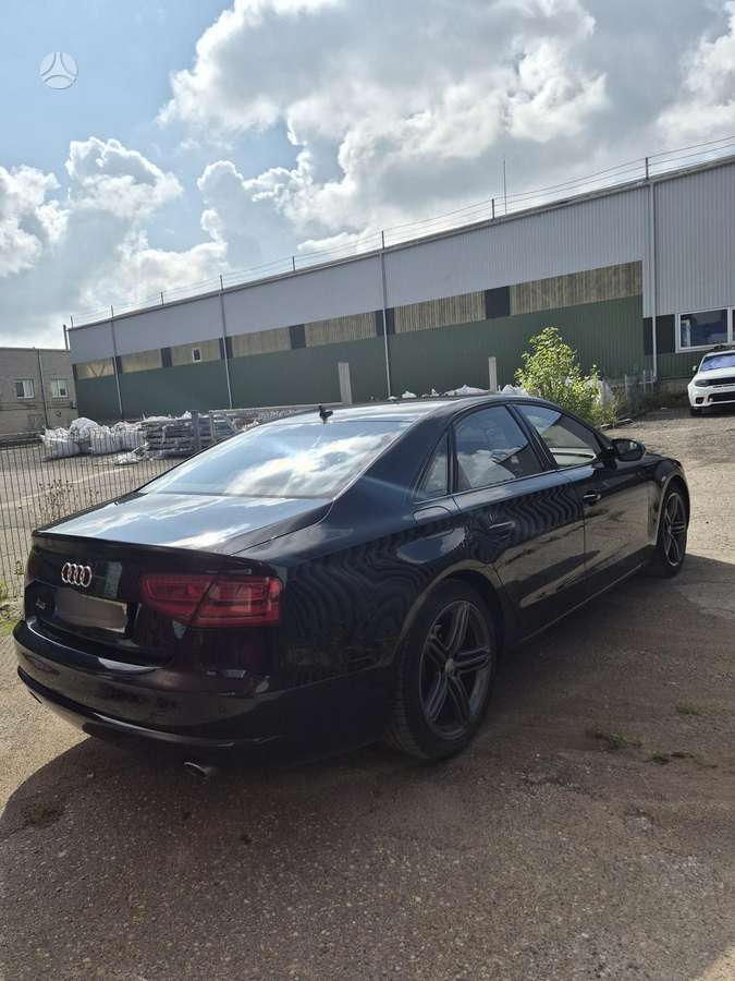 Audi A8, 3.0 l., sedanas
