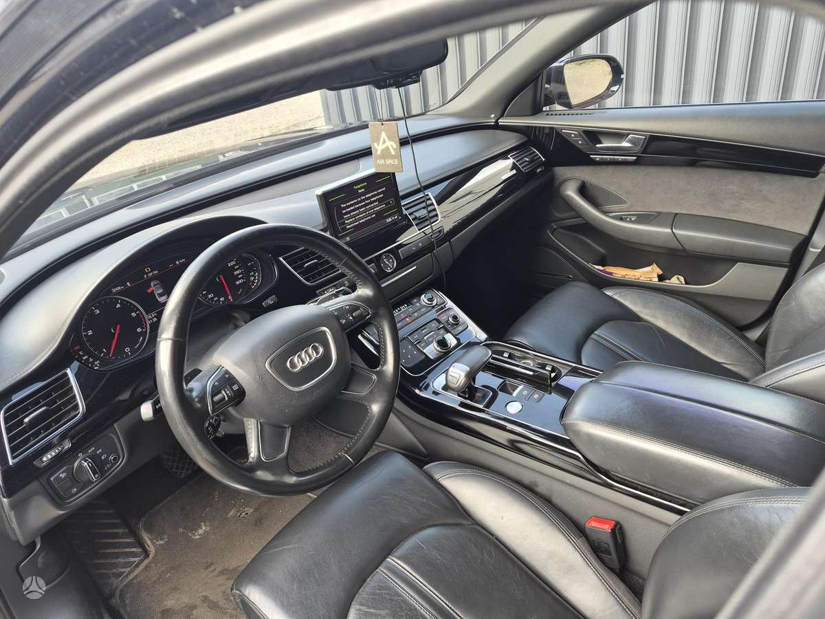 Audi A8, 3.0 l., sedanas