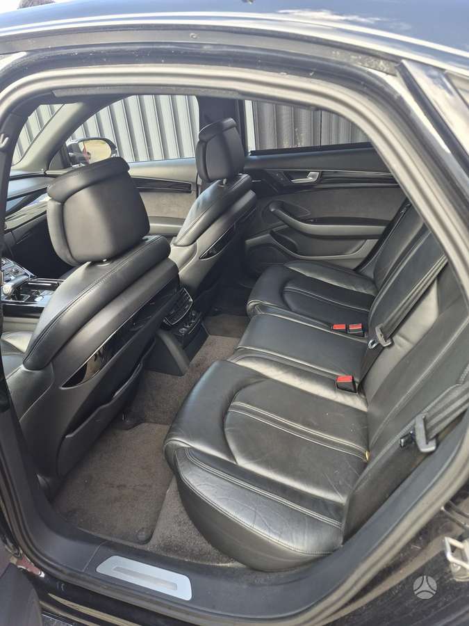 Audi A8, 3.0 l., sedanas