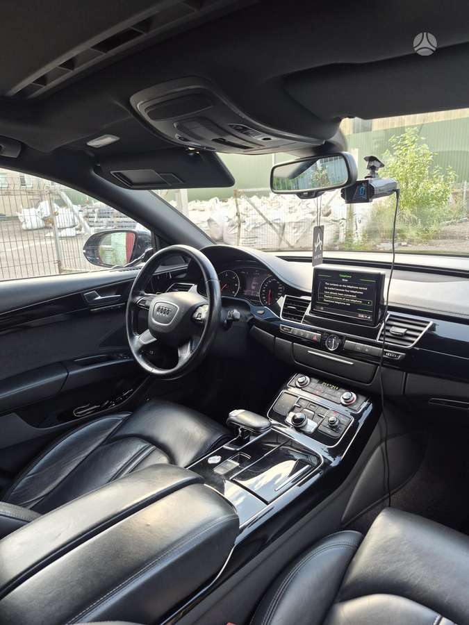 Audi A8, 3.0 l., sedanas