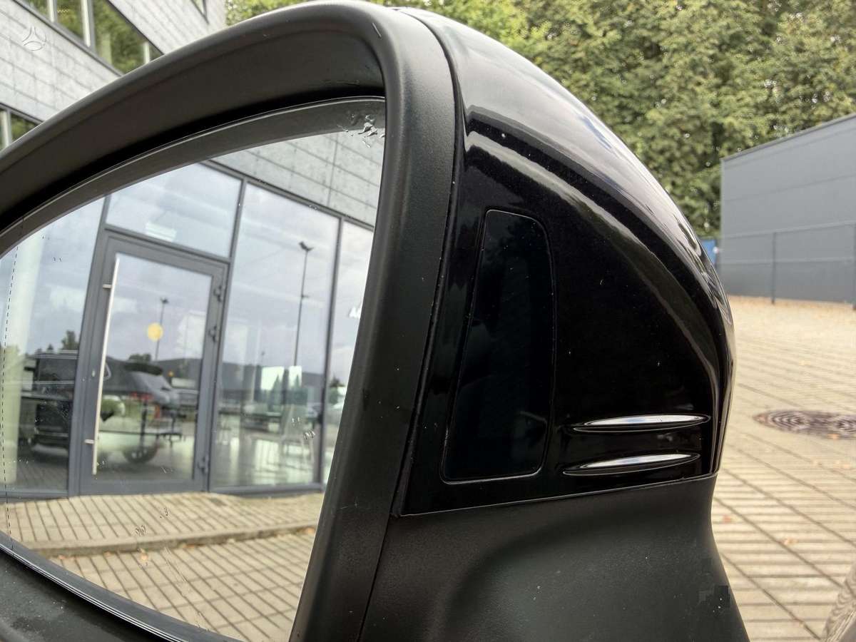 Volkswagen Tiguan Allspace - 7
