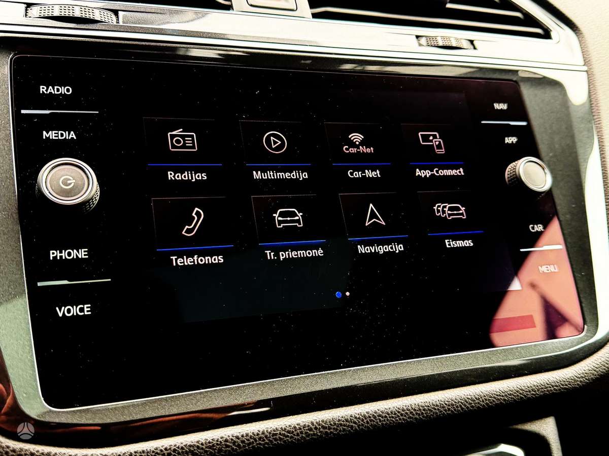 Volkswagen Tiguan Allspace - 11