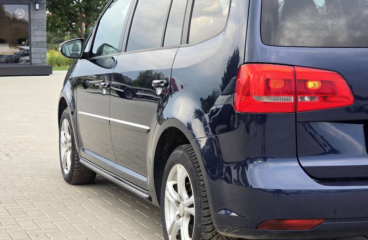 Volkswagen Touran - 9