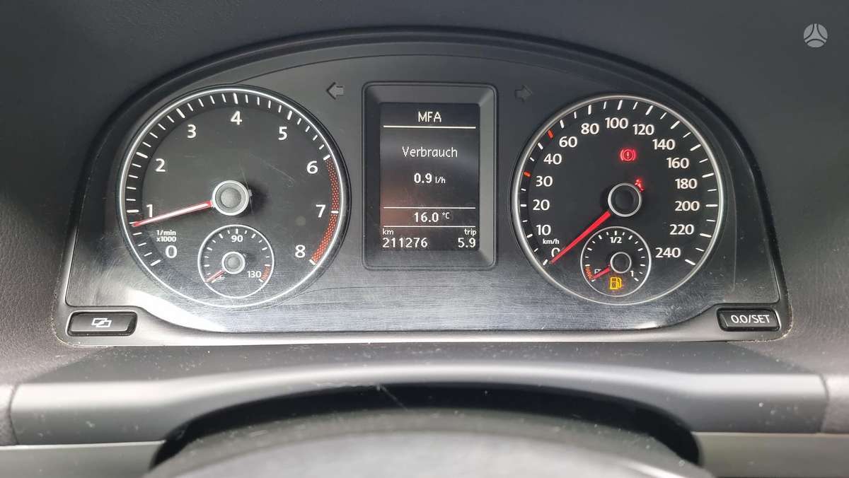 Volkswagen Touran - 9