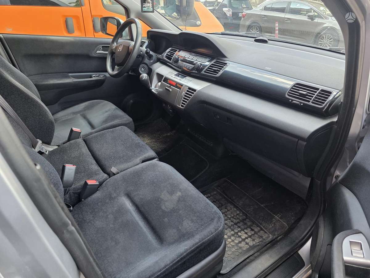Honda FR-V, 2.2 l., Минивэн