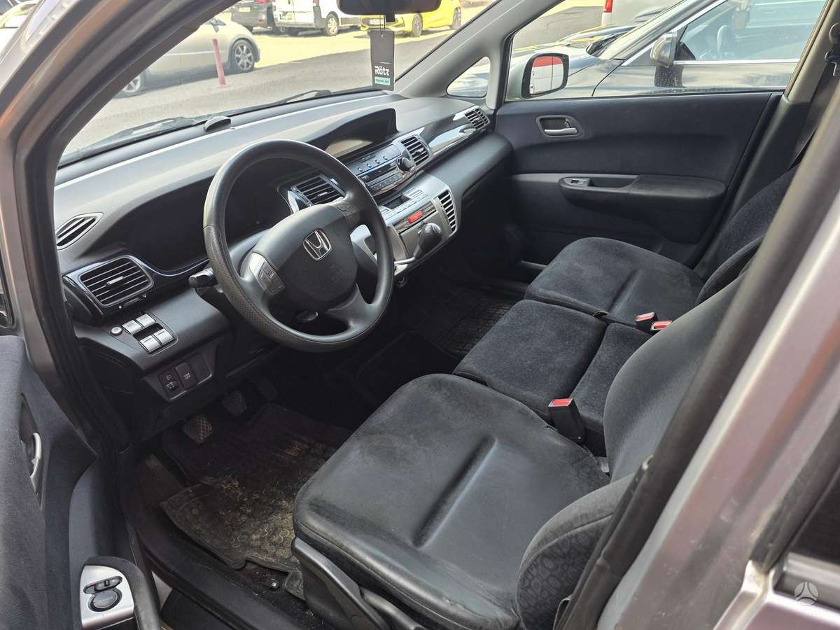Honda FR-V, 2.2 l., Минивэн