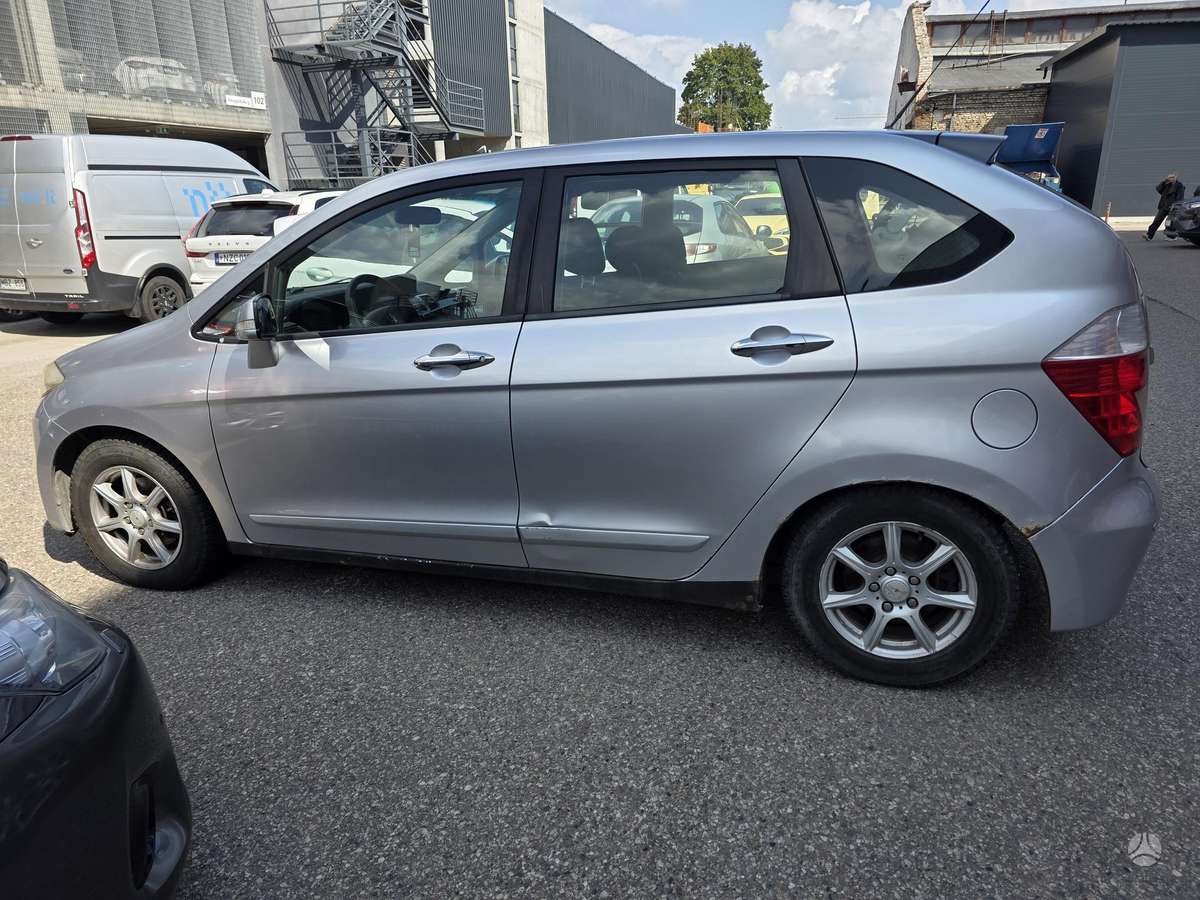 Honda FR-V, 2.2 l., Минивэн