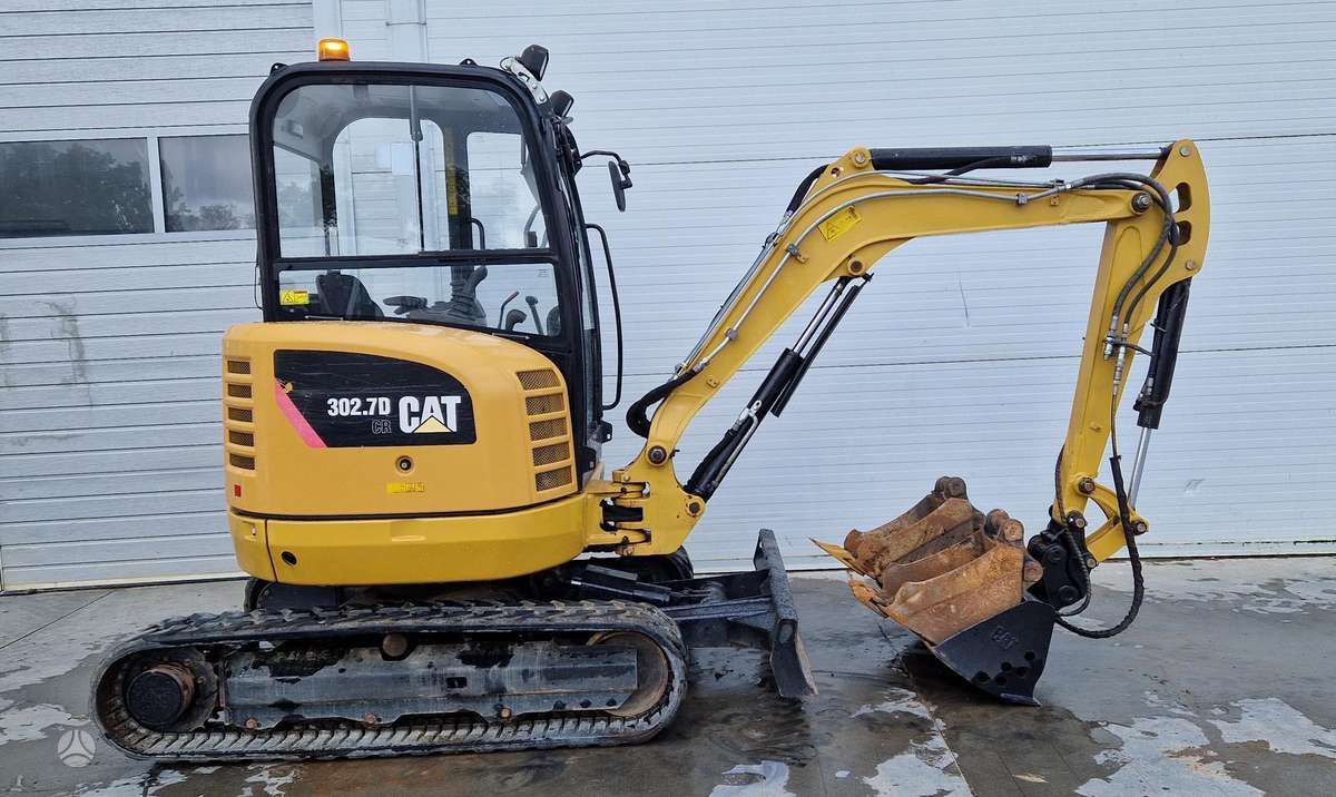 Caterpillar 302.7, mini excavator