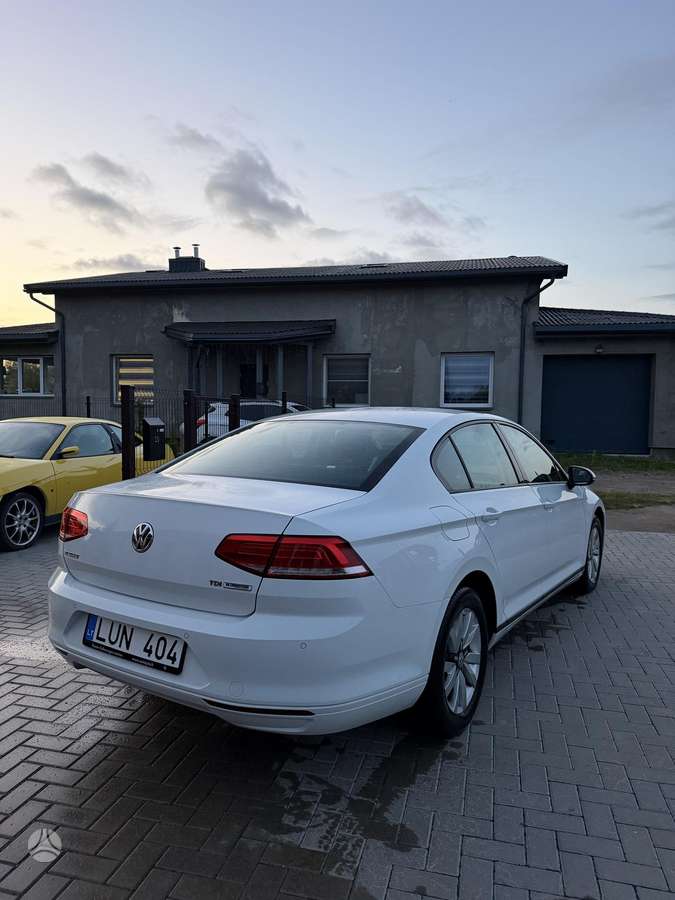 Volkswagen Passat - 5