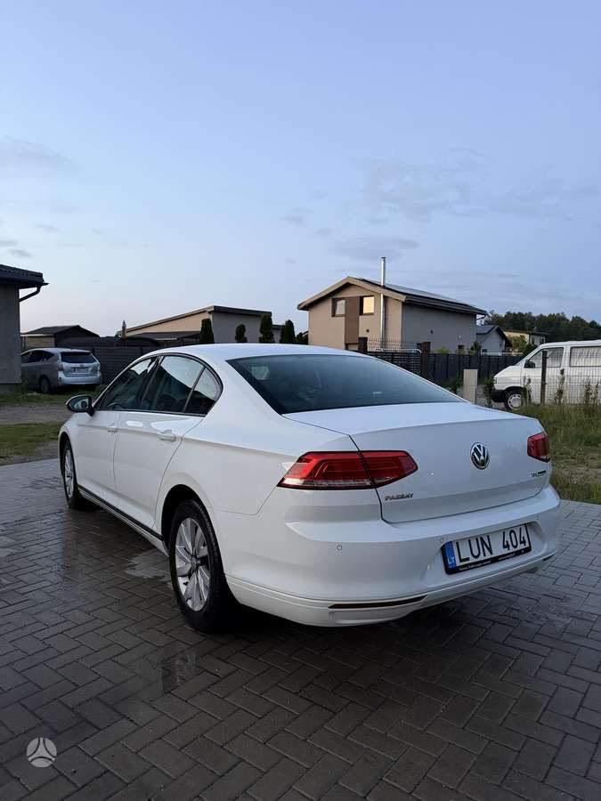 Volkswagen Passat - 3