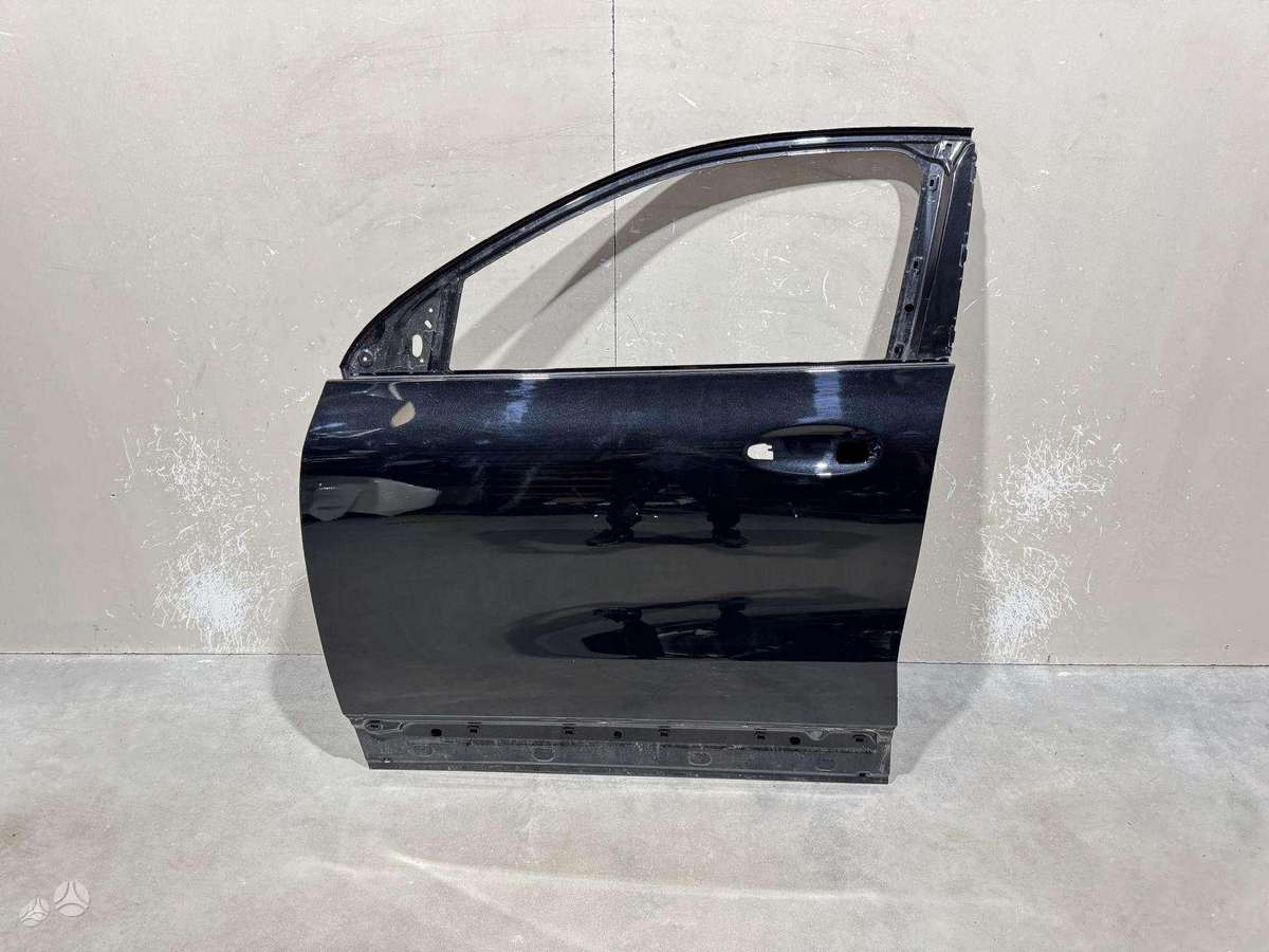 Mercedes-Benz GLA klasė doors