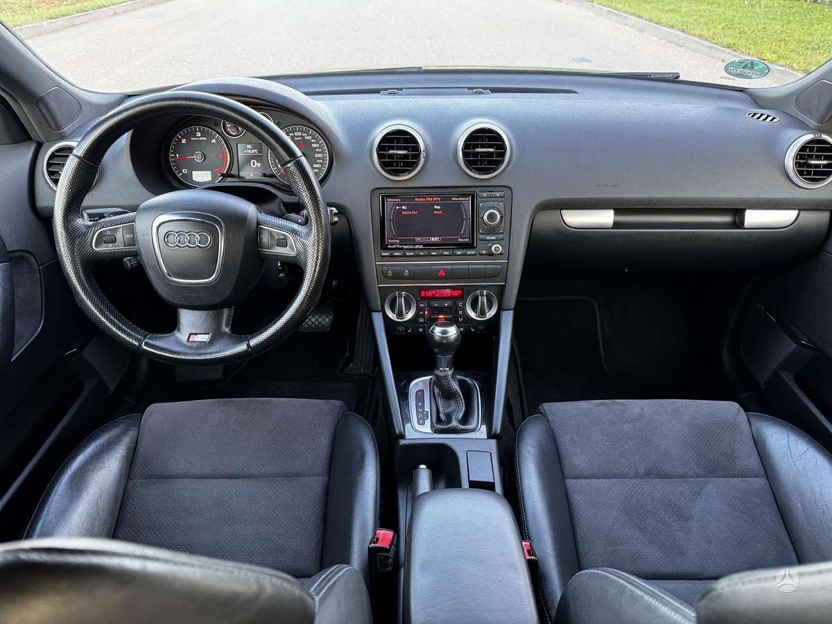 Audi A3, 1.6 l., Хэтчбек