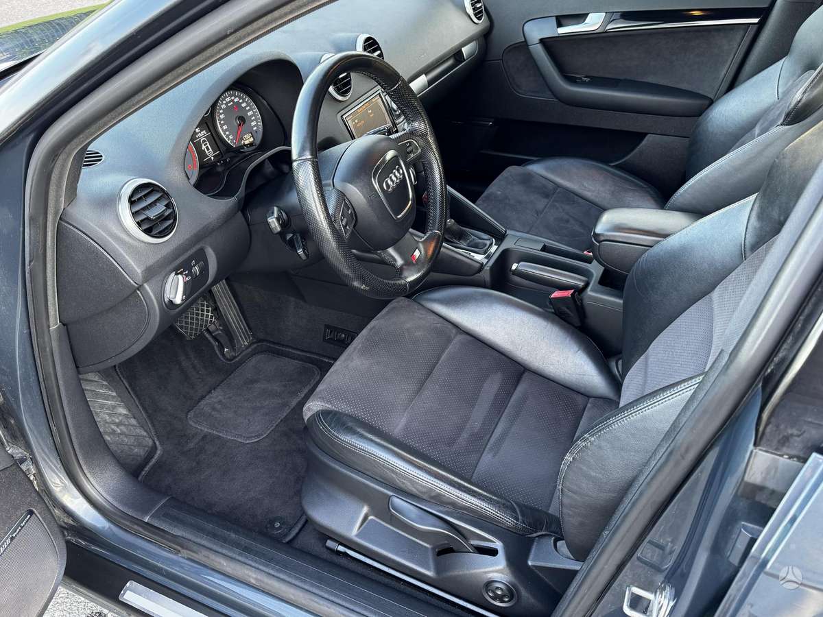 Audi A3, 1.6 l., Хэтчбек