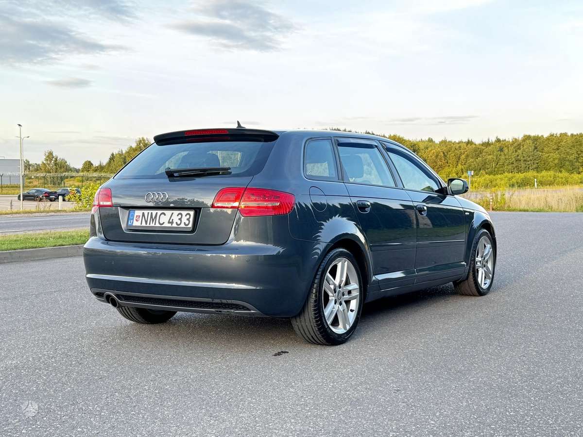 Audi A3, 1.6 l., Хэтчбек