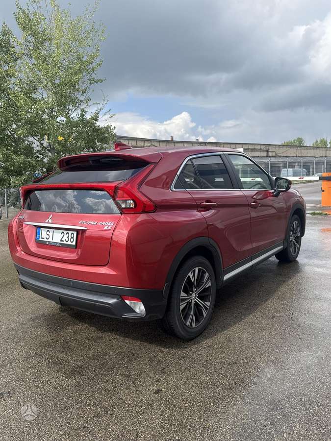 Mitsubishi Eclipse Cross, 1.5 l., off-road / crossover