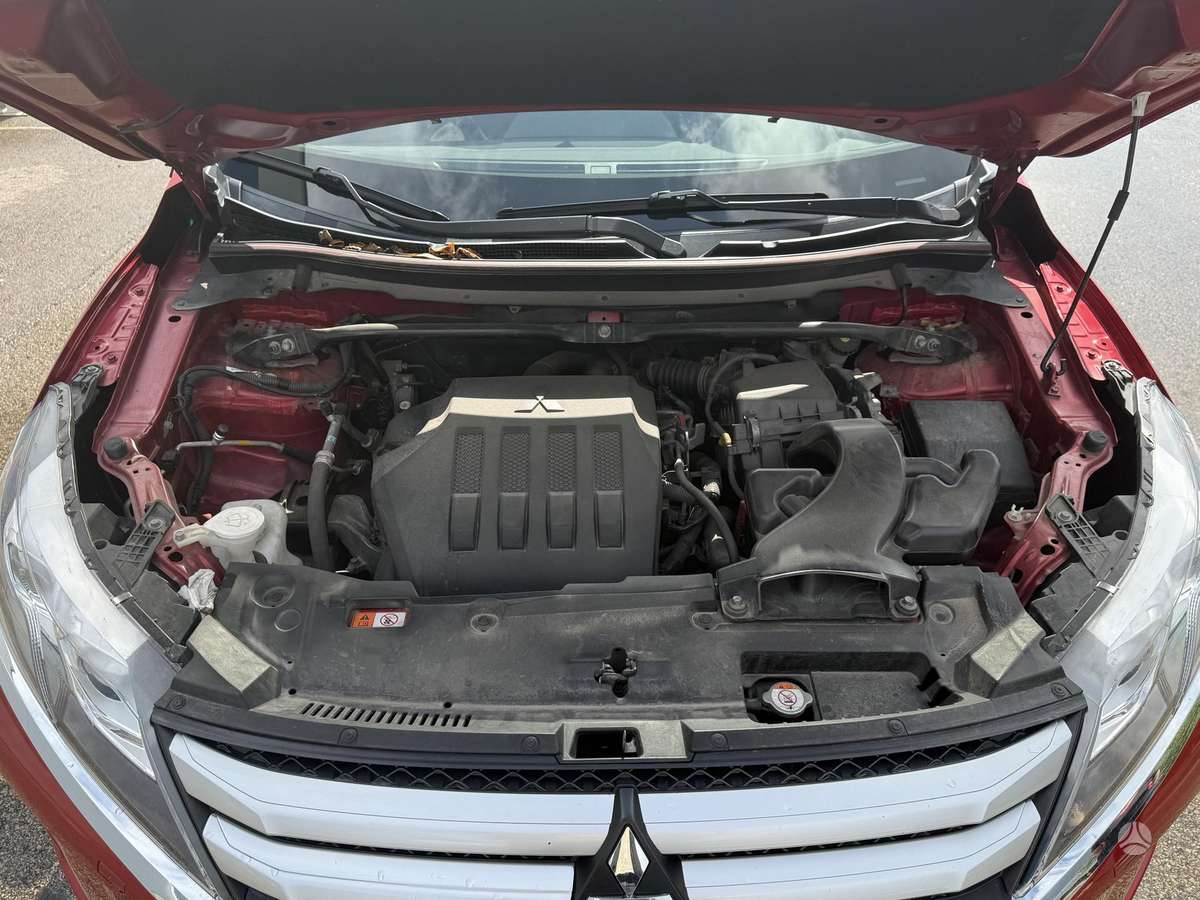 Mitsubishi Eclipse Cross, 1.5 l., off-road / crossover