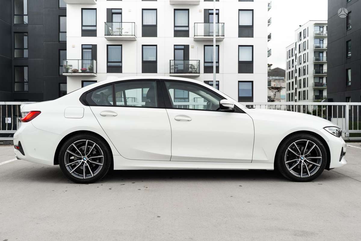 BMW 320, 2.0 l., Седан