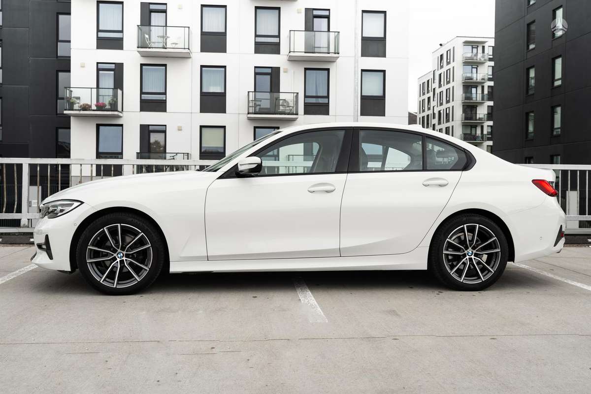 BMW 320, 2.0 l., Седан