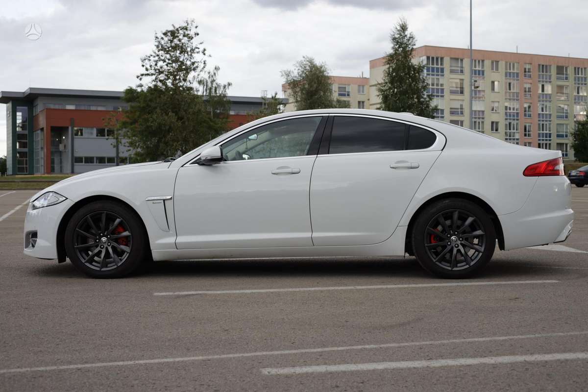 Jaguar XF, 2.2 l., Седан