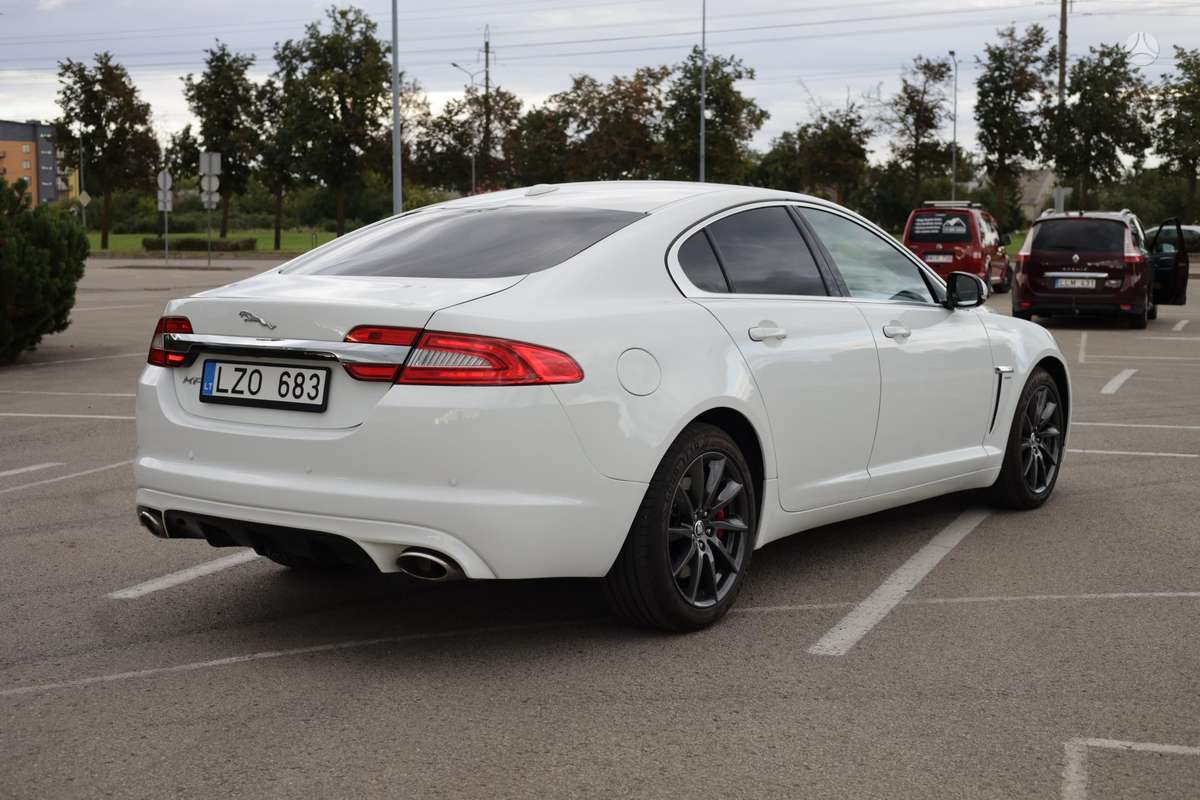 Jaguar XF, 2.2 l., Седан