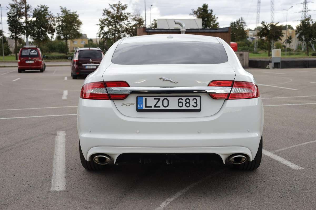 Jaguar XF, 2.2 l., Седан