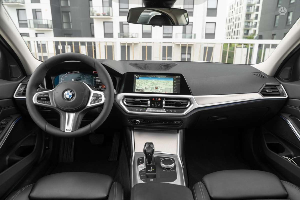 BMW 320, 2.0 l., Седан