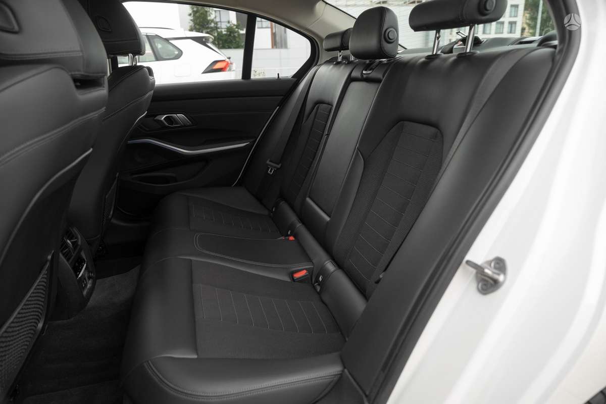 BMW 320, 2.0 l., Седан