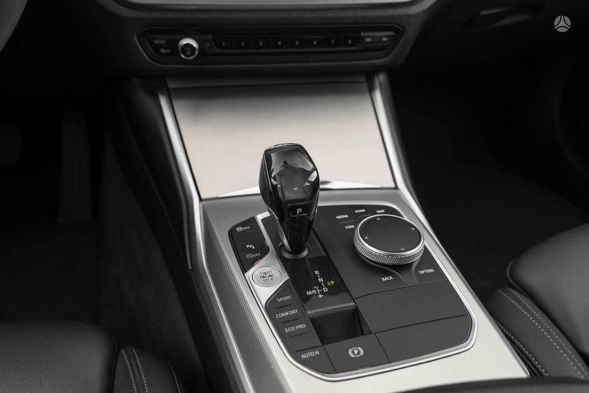 BMW 320, 2.0 l., Седан