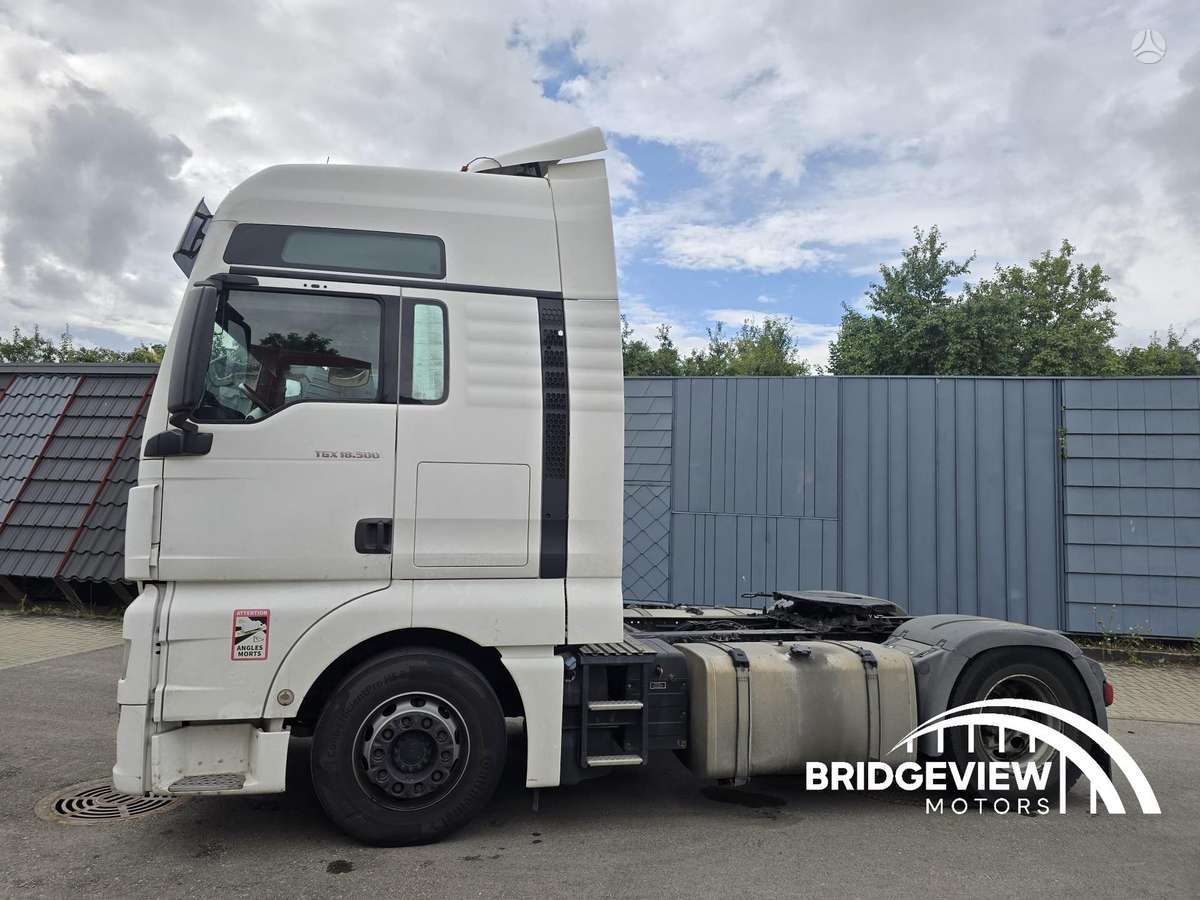 MAN TGX 18.500, double sleeper
