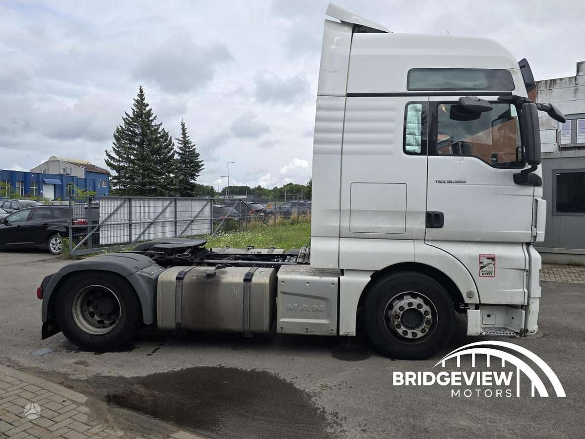 MAN TGX 18.500, double sleeper