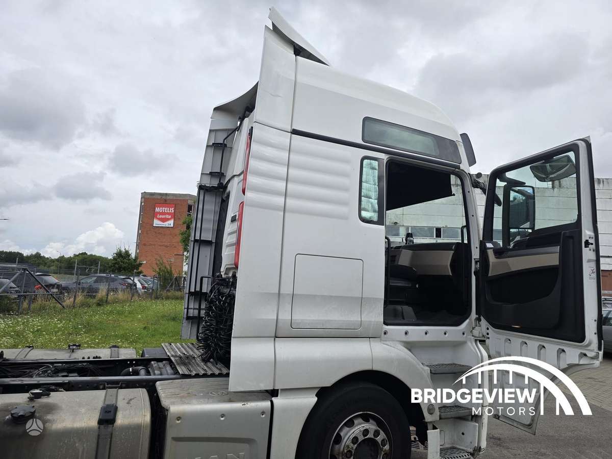 MAN TGX 18.500, double sleeper