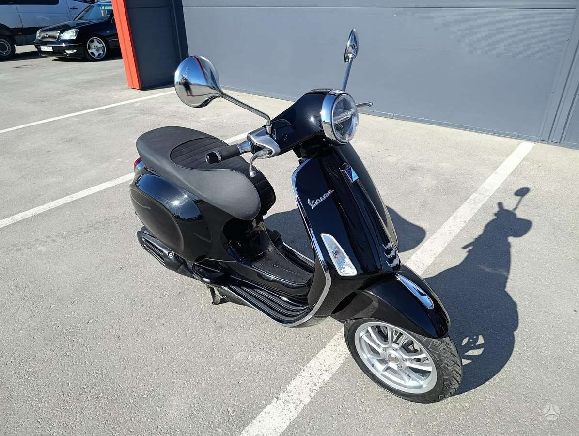 Piaggio Vespa 50cc, scooters / mopeds