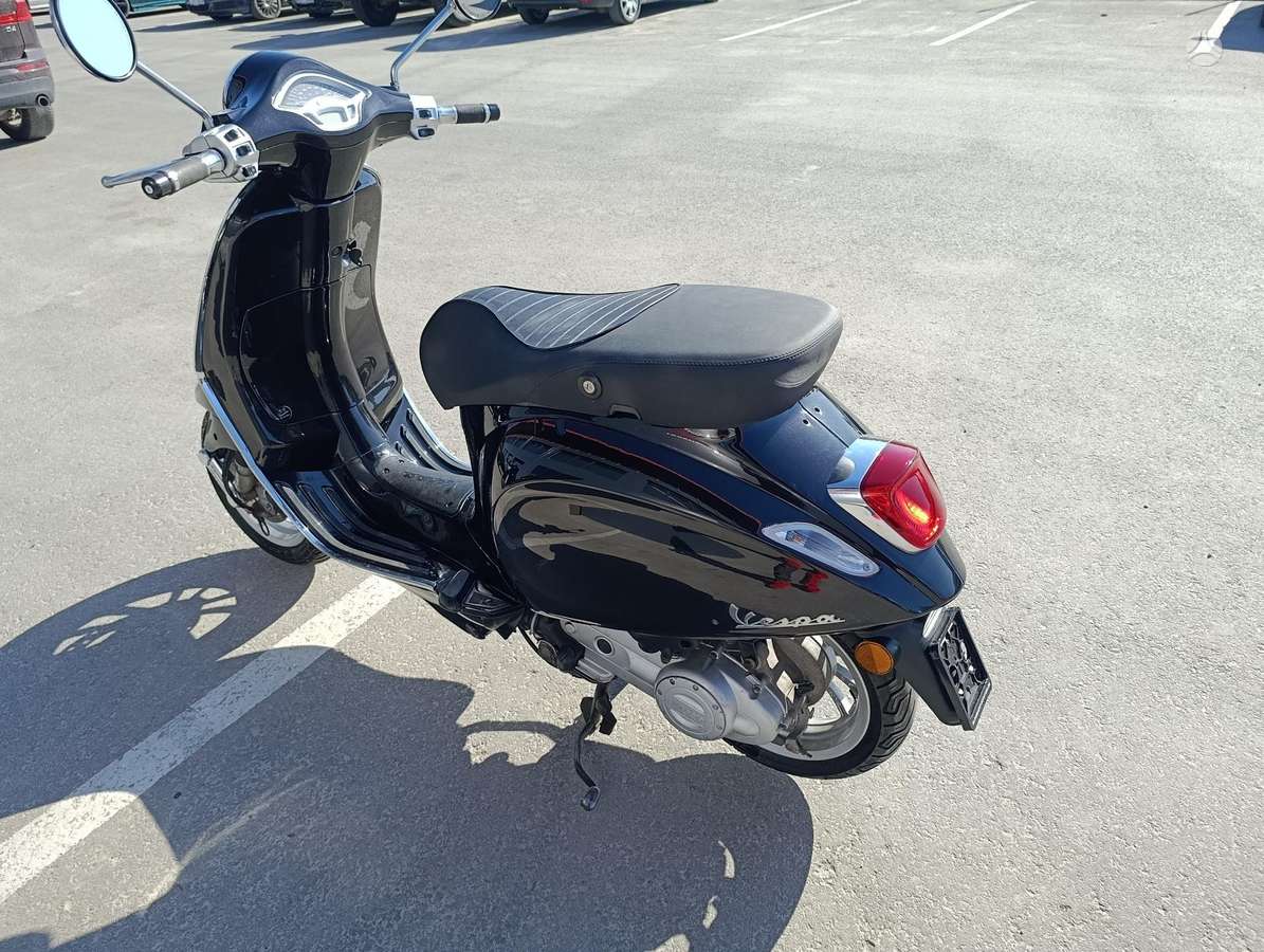 Piaggio Vespa 50cc, scooters / mopeds