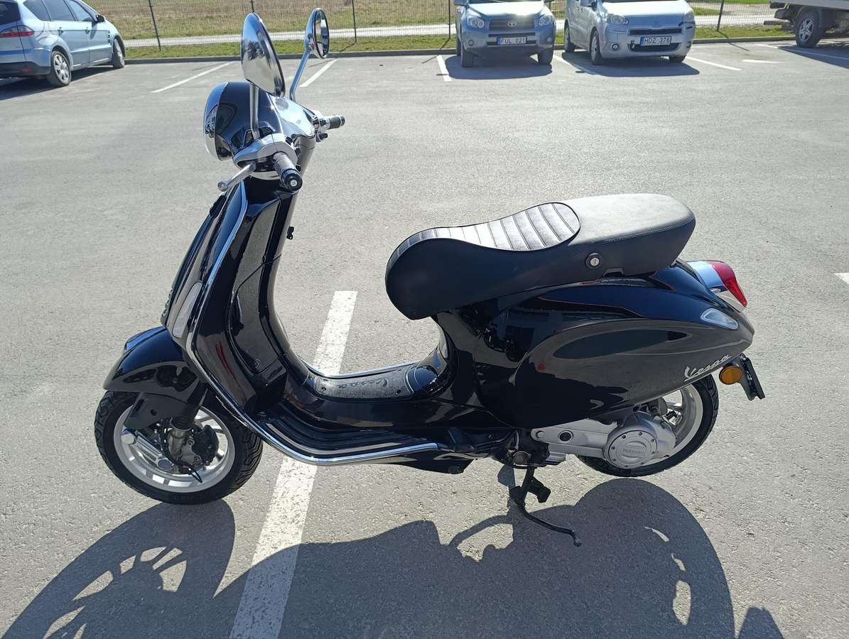 Piaggio Vespa 50cc, scooters / mopeds