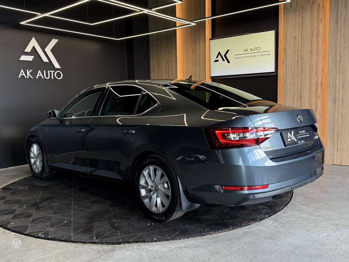 Skoda Superb, 2.0 l., Хэтчбек