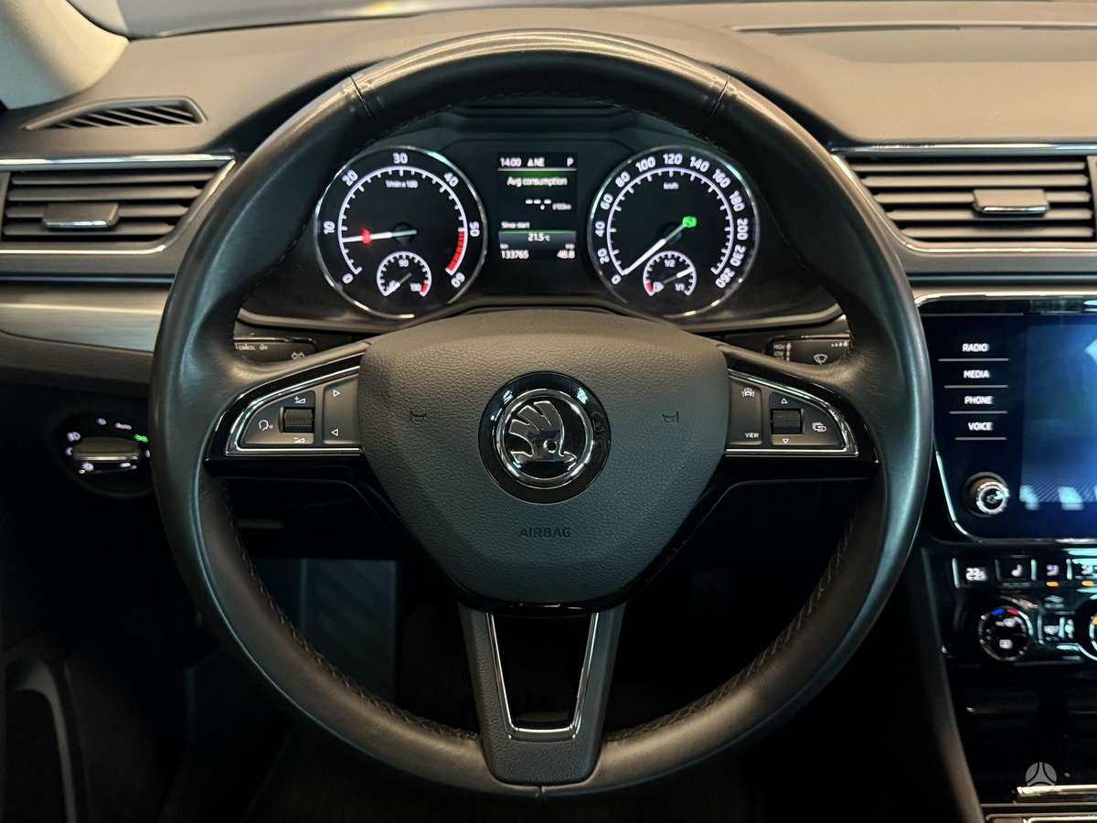 Skoda Superb, 2.0 l., Хэтчбек
