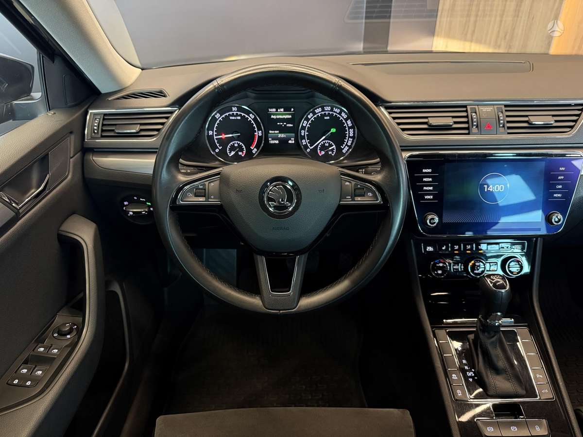 Skoda Superb, 2.0 l., Хэтчбек