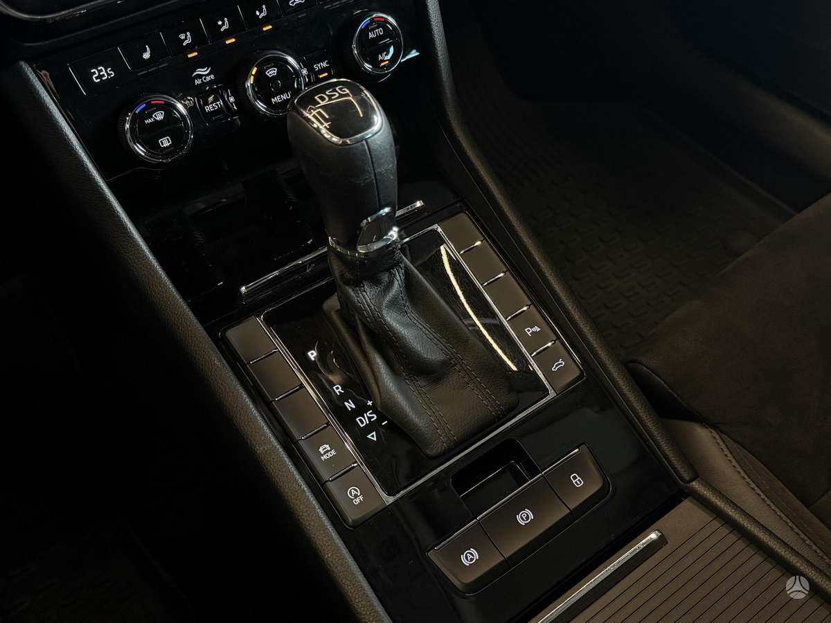 Skoda Superb, 2.0 l., Хэтчбек