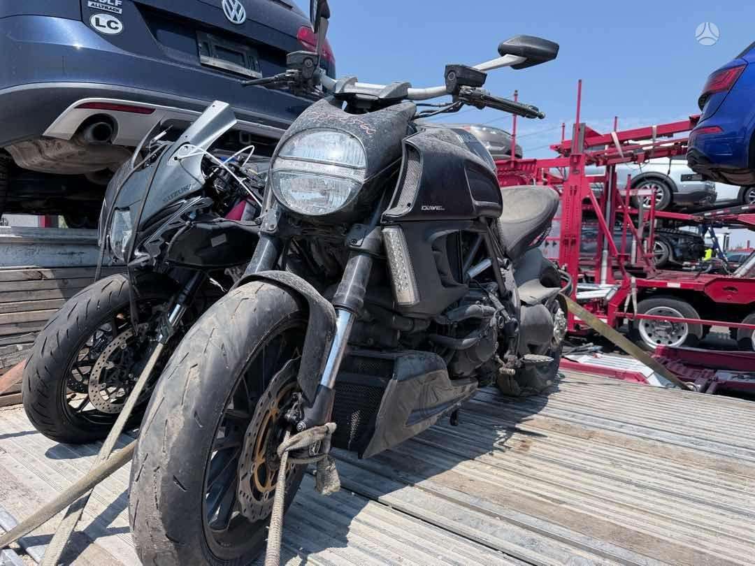 Ducati Diavel, спортбайки / superbikes