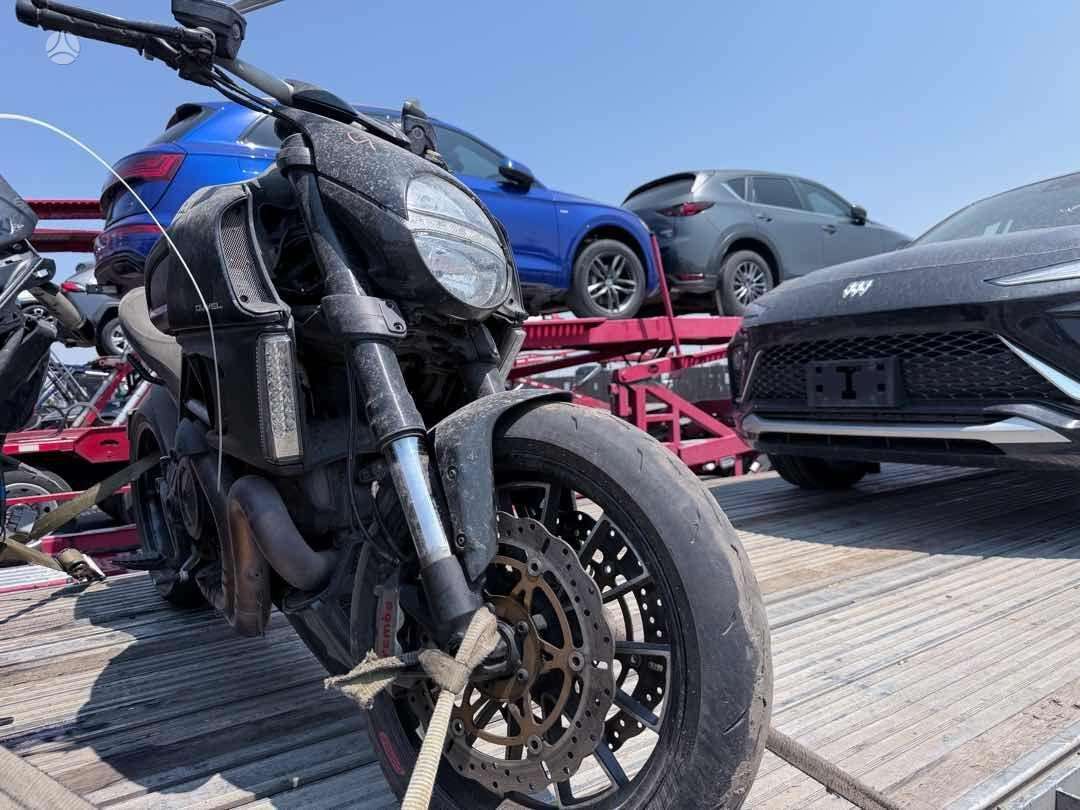 Ducati Diavel, спортбайки / superbikes