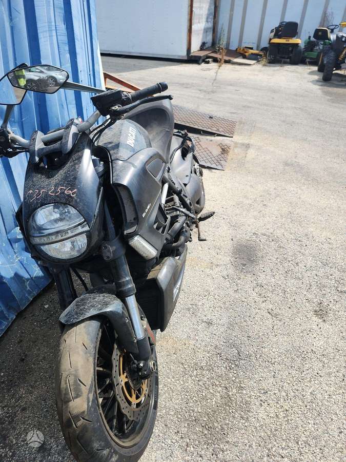 Ducati Diavel, спортбайки / superbikes