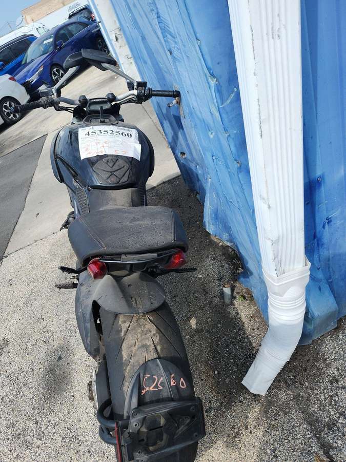 Ducati Diavel, спортбайки / superbikes