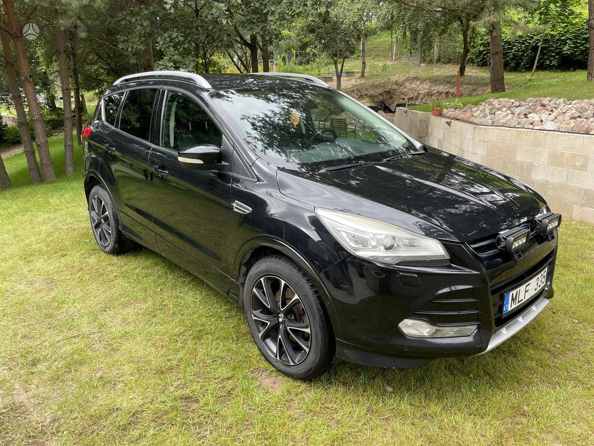Ford Kuga, Внедорожник / Кроссовер