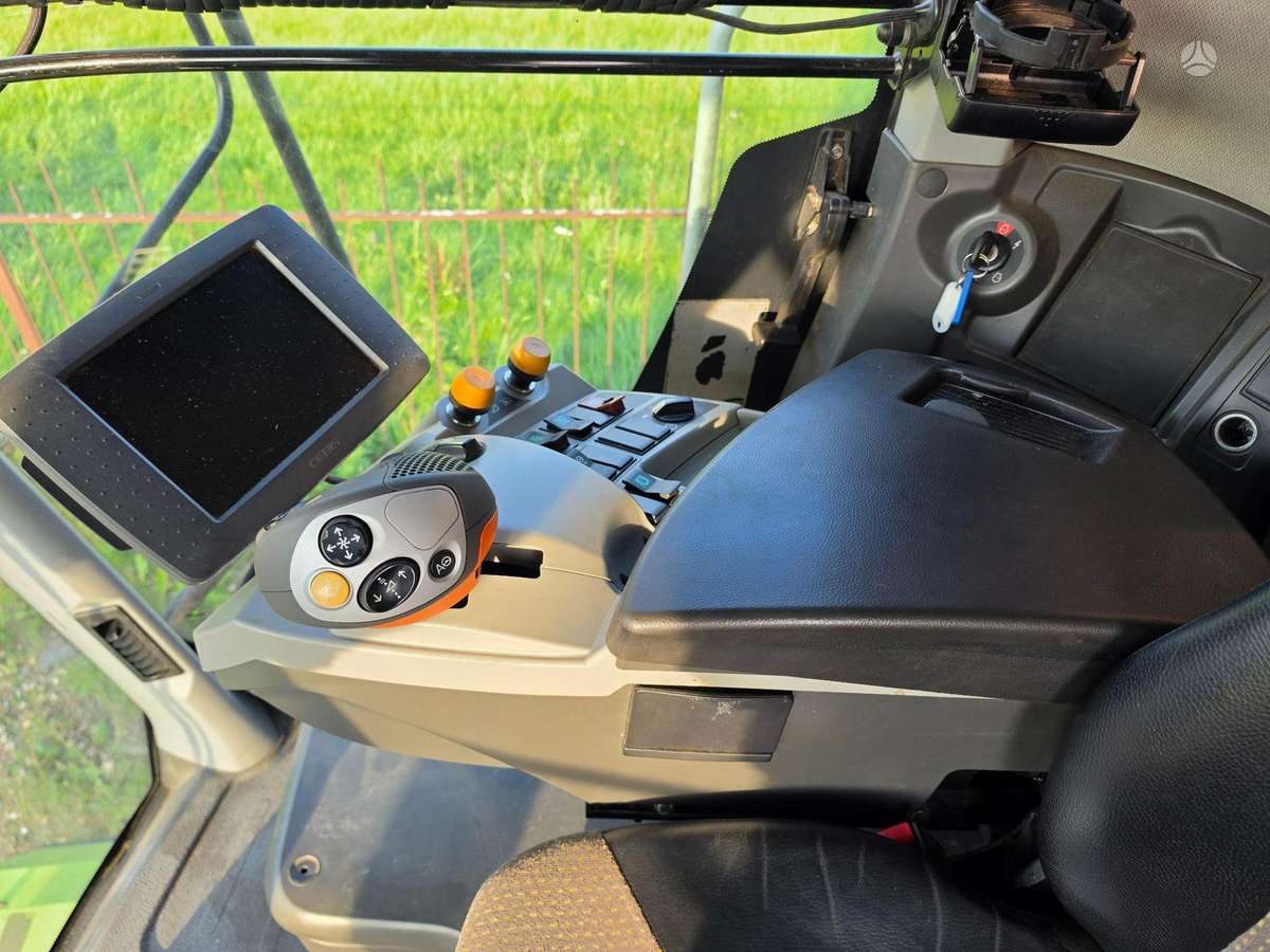 Claas Lexion 770TT, kombainai