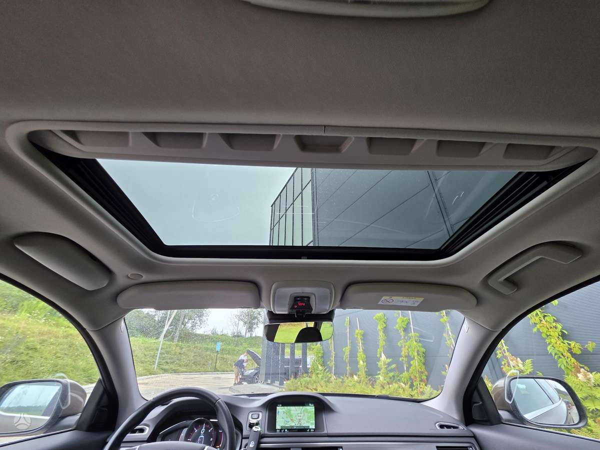 Volvo XC70, 2.4 l., wagon