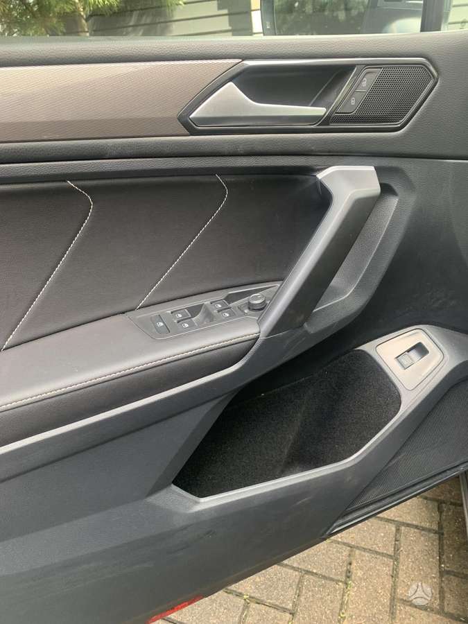 Volkswagen Tiguan Allspace - 8
